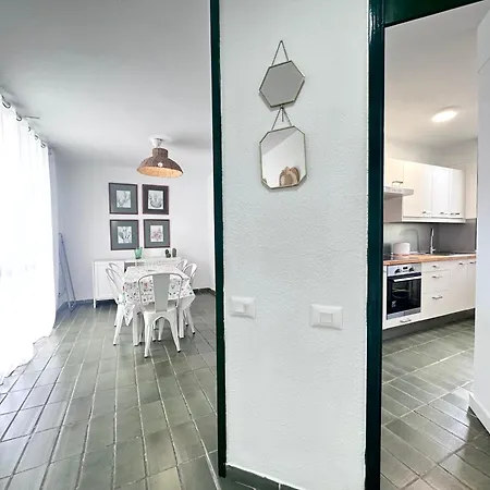 شقة 1the Location - Americas & Parking