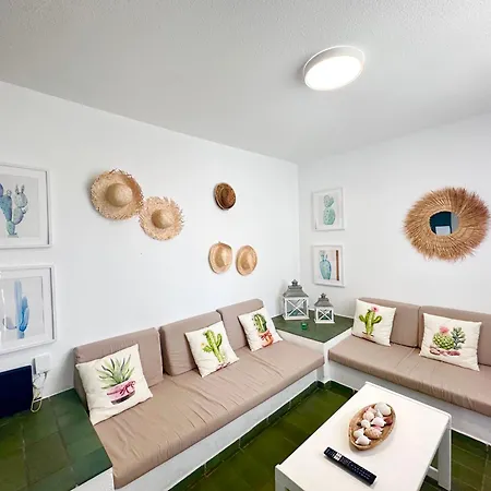 1the Location - Americas & Parking بلايا ذي لاس أميريكاس